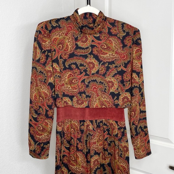 VTG Union Made Paisley Dress w/Suede Trim B1 - Picture 3 of 16